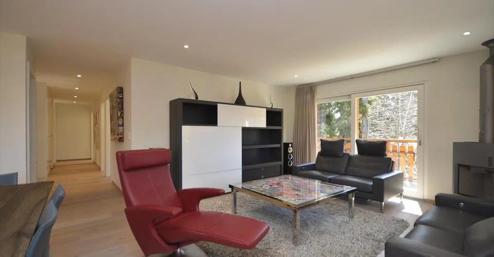 Luxueux 4.5 meublé avec grand balcon, en résidence secondaire