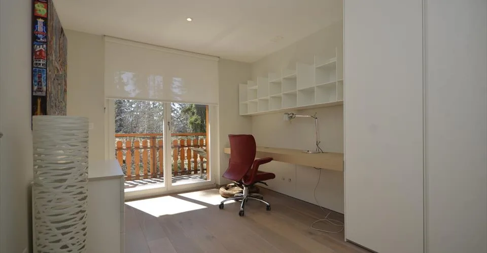 Luxueux 4.5 meublé avec grand balcon, en résidence secondaire
