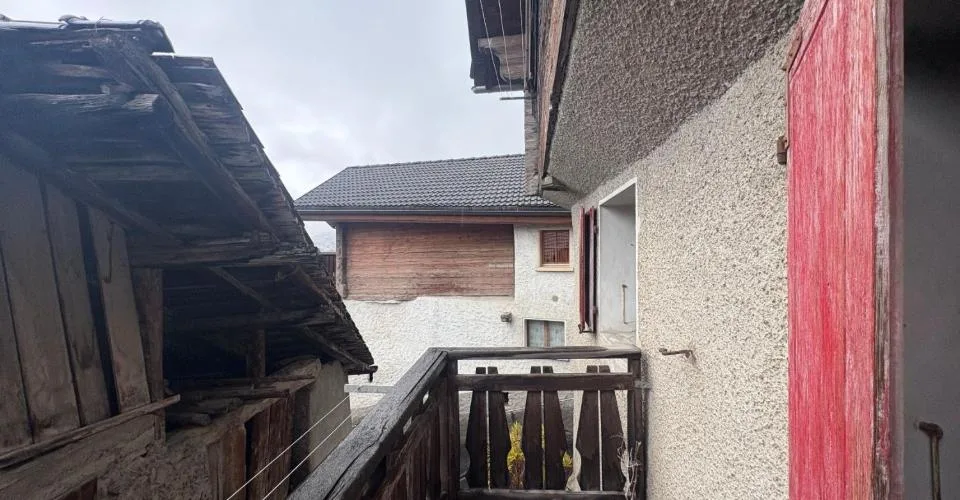 Appartement 1 pièce et demi dans une maison de village