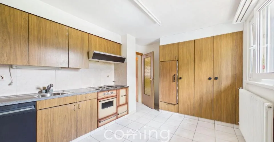 Calme, ensoleillé et spacieux - appartement de 6 pièces de charme à Susten