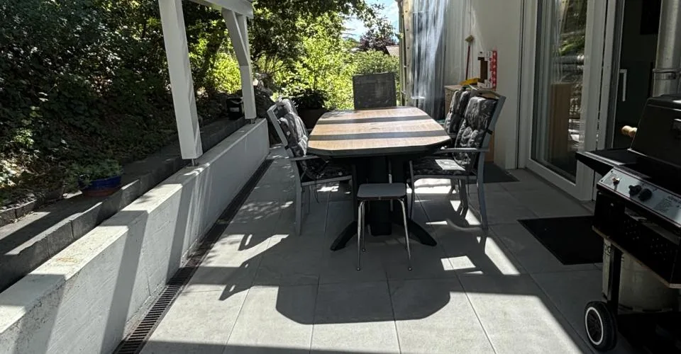 Spacieux appartement contemporain de 4.5 pièces avec grande terrasse