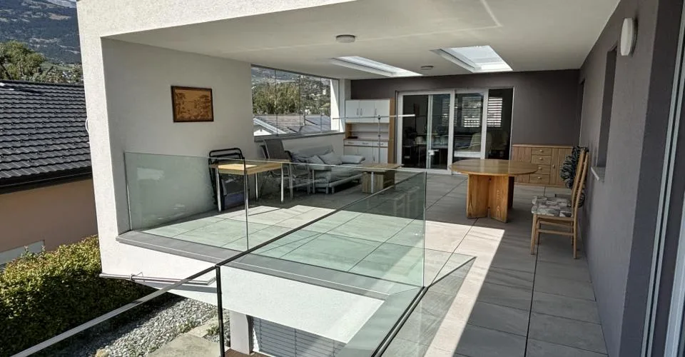 Spacieux appartement contemporain de 4.5 pièces avec grande terrasse
