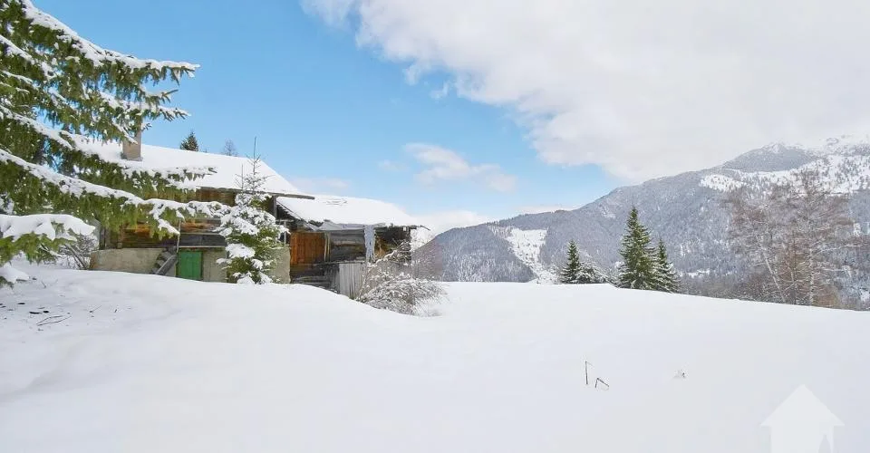 Magnifique emplacement à la montagne avec une vue splendide