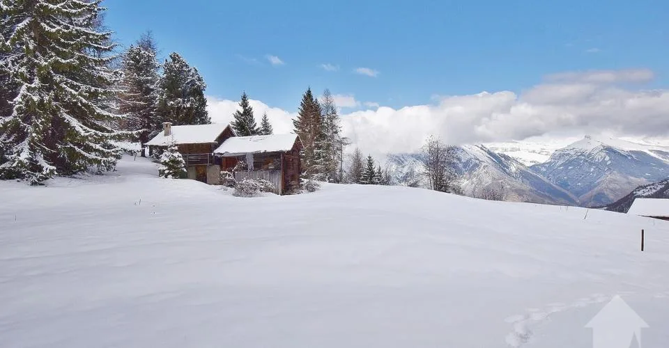 Magnifique emplacement à la montagne avec une vue splendide