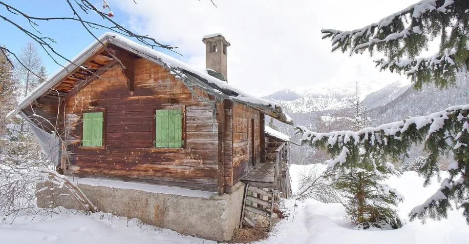 Magnifique emplacement à la montagne avec une vue splendide