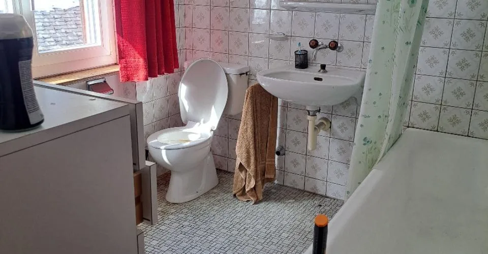 1.5-07, appartement lumineux et confortable de 1.5 pièces avec balcon orienté sud et belle vue