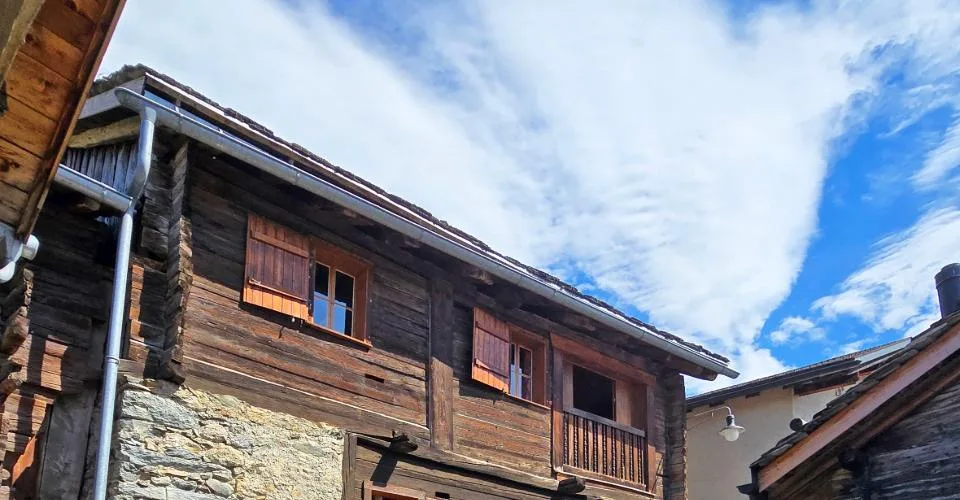 Authentique maison villageoise au cœur du Pays du Saint-Bernard