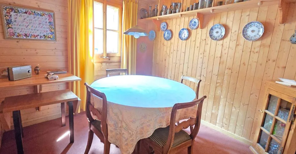 Authentique maison villageoise au cœur du Pays du Saint-Bernard