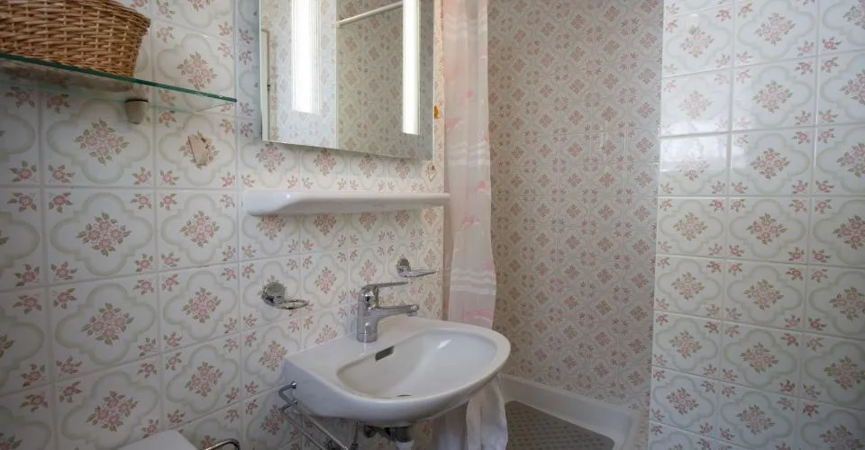 Appartement 3.5-12, appartement de 3,5 pièces de haute qualité avec 2 balcons en centre-ville