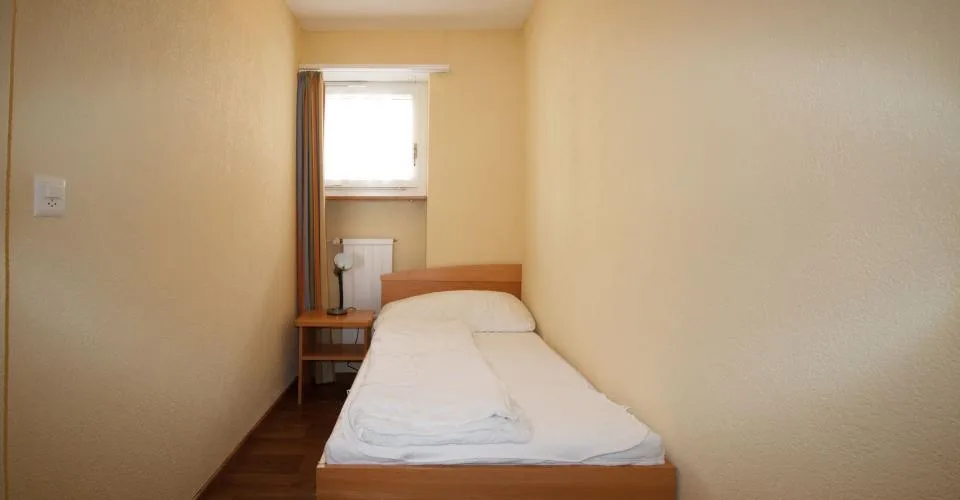 Appartement 3.5-12, appartement de 3,5 pièces de haute qualité avec 2 balcons en centre-ville