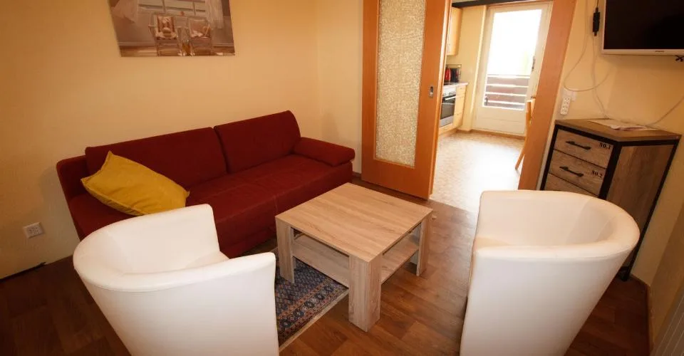 Appartement 3.5-12, appartement de 3,5 pièces de haute qualité avec 2 balcons en centre-ville