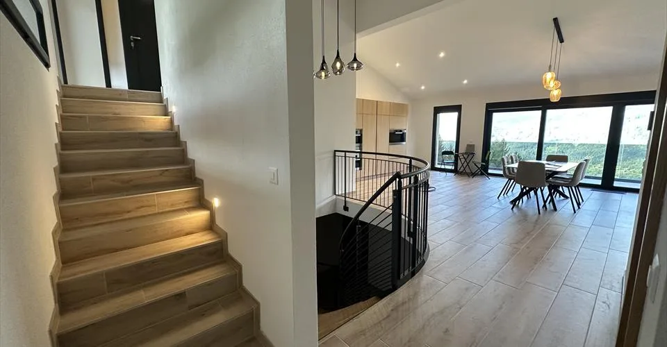 Villa familiale neuve avec vue panoramique – Crans-Montana