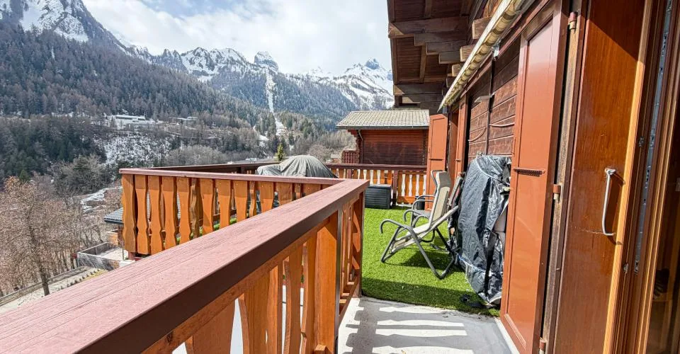 Chalet orienté sud-ouest en lisière de forêt à Ovronnaz/Valais – Foto 16 von 22