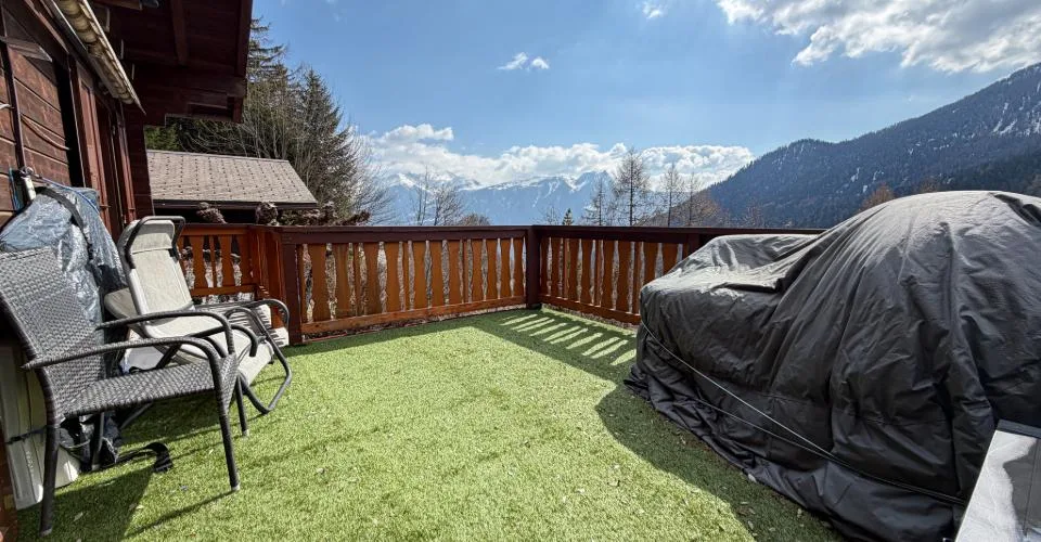 Chalet orienté sud-ouest en lisière de forêt à Ovronnaz/Valais – Foto 15 von 22