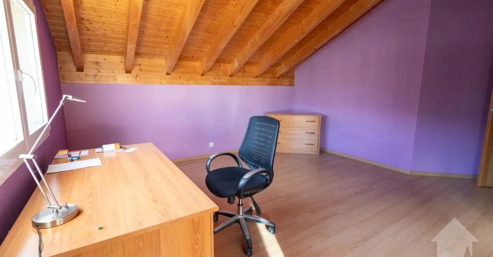 Villa d'une surface de 198 m2 hab. sur parcelle de 1000m2