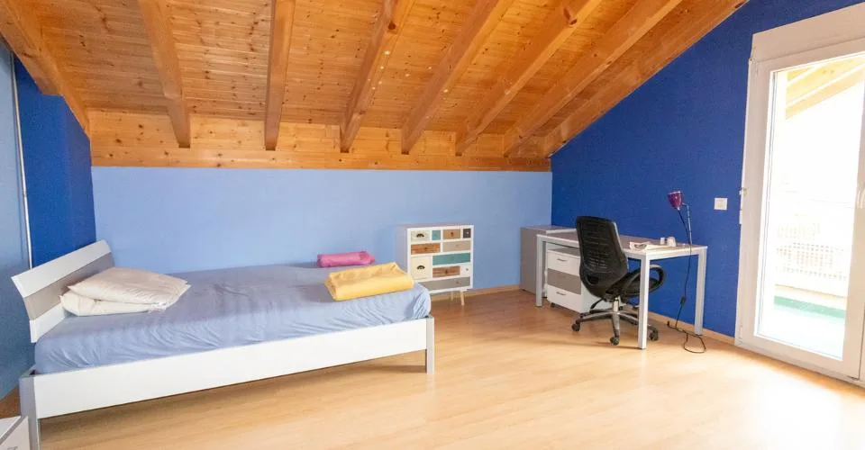 Villa d'une surface de 198 m2 hab. sur parcelle de 1000m2