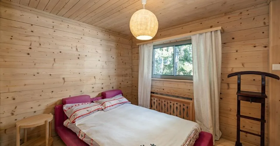 Chalet spacieux avec piscine intérieure à Crans-Montana – Foto 8 von 10