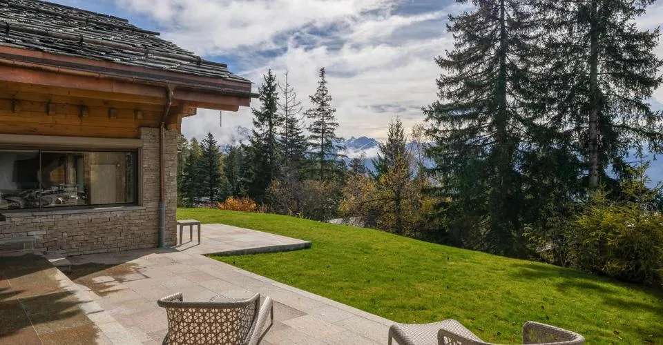Chalet spacieux avec piscine intérieure à Crans-Montana – Foto 10 von 10