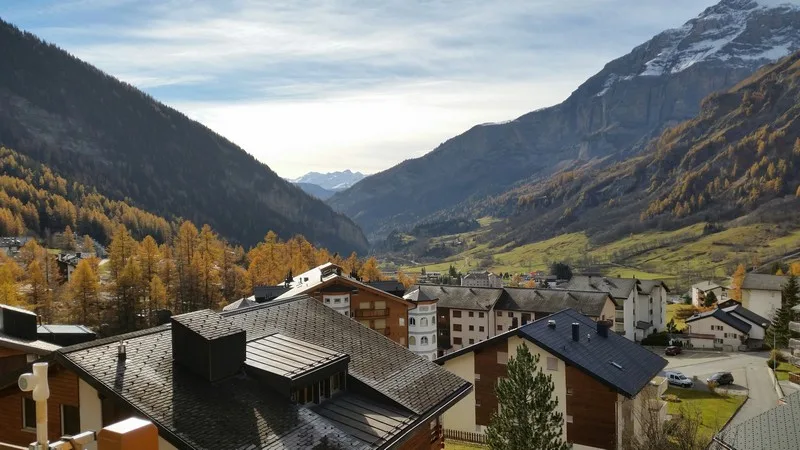 Chalet CH-10, magnifique grand chalet de haute qualité dans un emplacement privilégié exposé plein sud avec de superbes vues