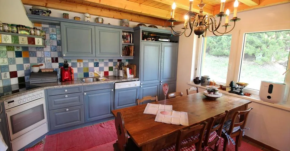 Appartement mansardé de 4,5 pièces style bastide avec galerie et belle vue