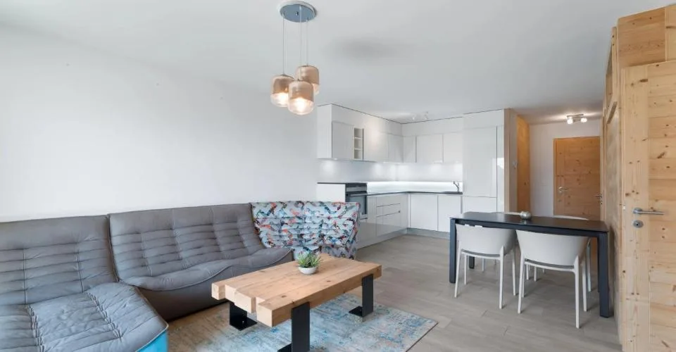 Élégant appartement de 3.5 pièces avec balcon au coeur de Nendaz