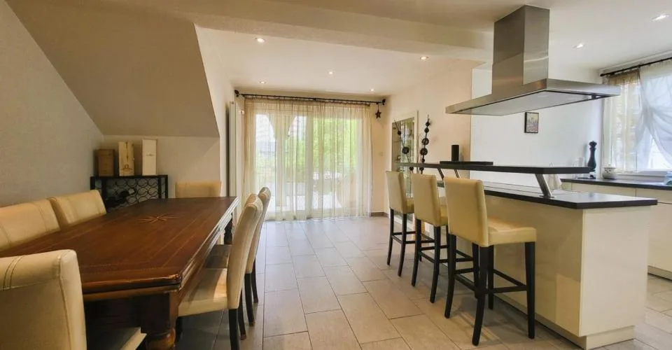 Grand appartement rénové avec studio en PPE – Foto 6 von 13