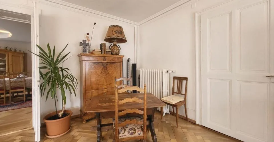 Grand appartement rénové avec studio en PPE – Foto 13 von 13