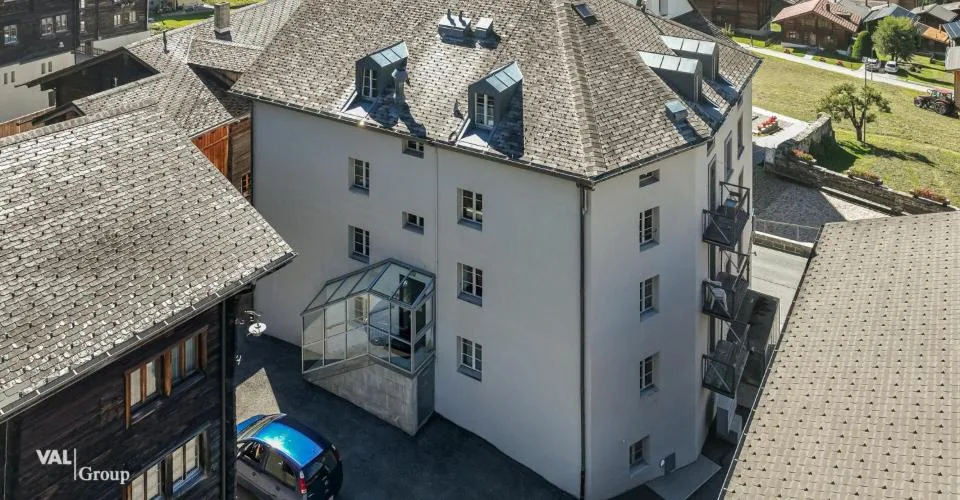 Appartement lumineux et chaleureux avec beaucoup de charme au centre du village