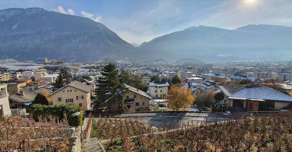MAGNIFIQUE VILLA SUR PLAN CORNICHE DU SOLEIL - SIERRE