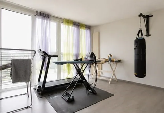 Villa triplex contiguë de 6 pièces avec vue panoramique sur la ville