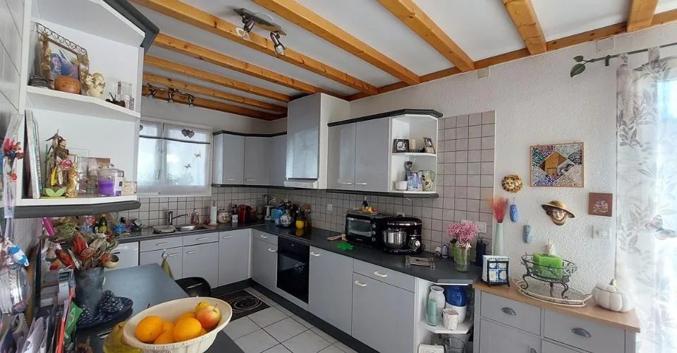 Spacieuse villa avec appartement indépendant au rez inférieur