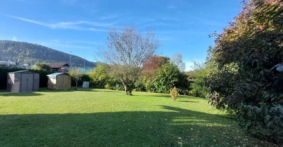Spacieuse villa avec appartement indépendant au rez inférieur