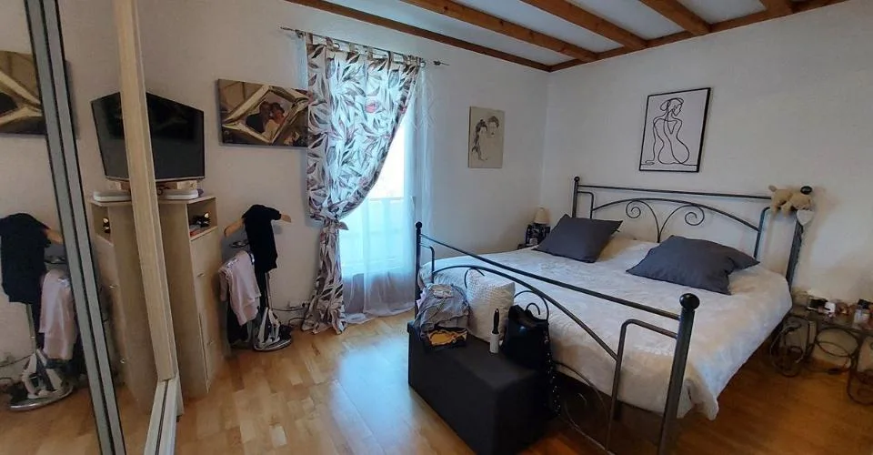 Spacieuse villa avec appartement indépendant au rez inférieur