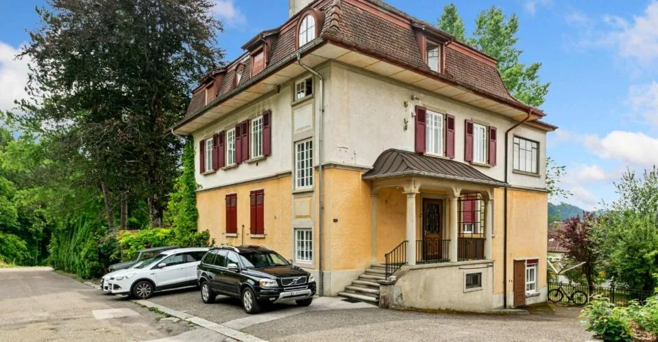 Maison de maître de 4 appartements avec piscine