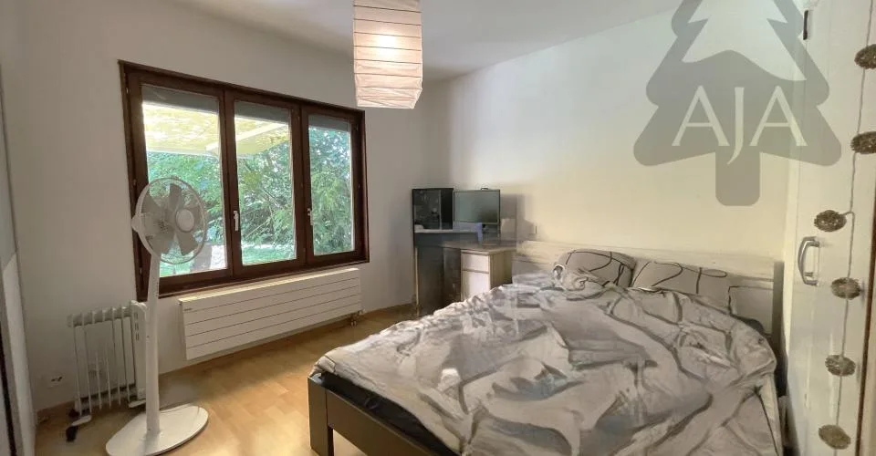 VENDU !!! Marin-Epagnier (Commune de Latena, à deux pas du Lac), très belle villa individuelle de 5,5 pièces (~ m2 habitables) avec jardin, garage individuel, places de parc et dépendances – foto 10 di 16