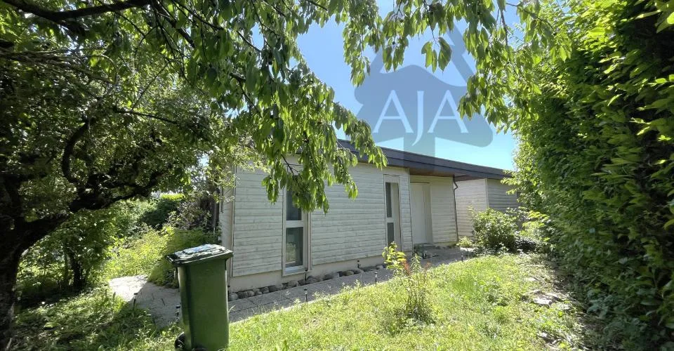 VENDU !!! Marin-Epagnier (Commune de Latena, à deux pas du Lac), très belle villa individuelle de 5,5 pièces (~ m2 habitables) avec jardin, garage individuel, places de parc et dépendances – foto 15 di 16