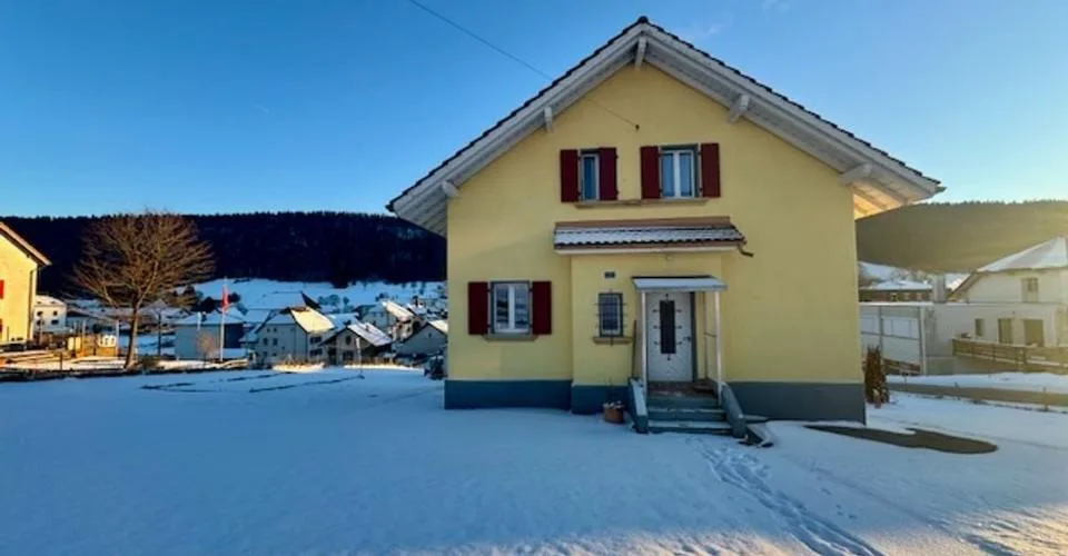 Charmante villa individuelle de 5,5 pièces, avec jardin et garage