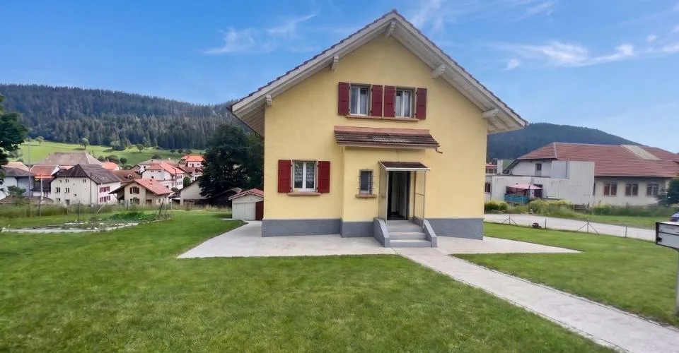 Charmante villa individuelle de 5,5 pièces, avec jardin et garage