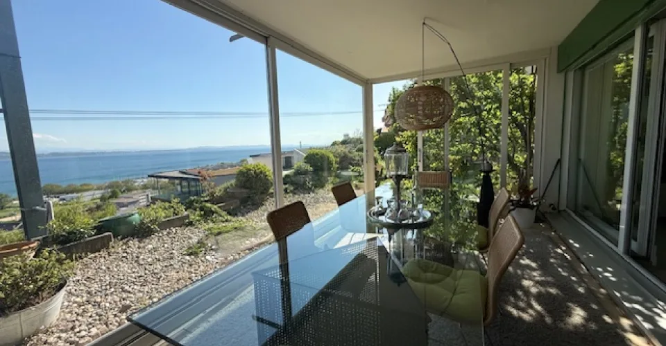 Appartement de 5.5 pièces avec magnifique vue sur le lac et les Alpes