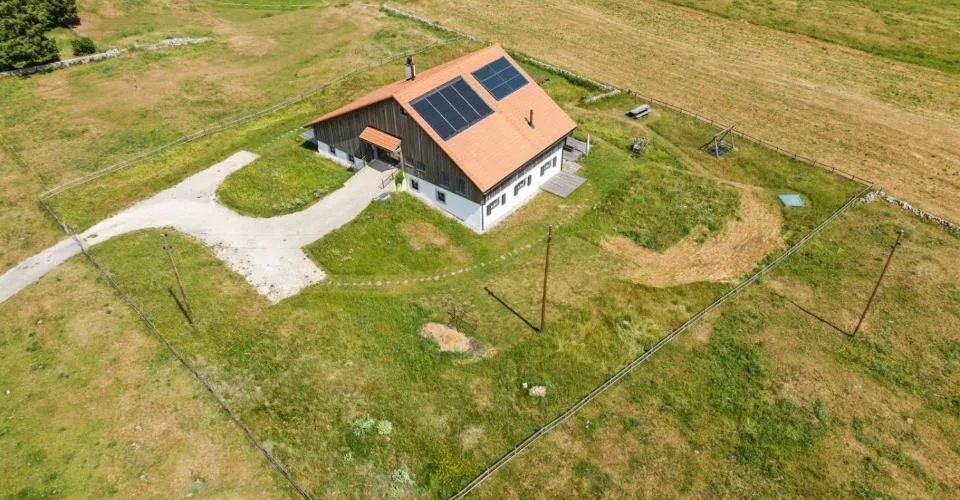 Sublime ferme entièrement rénovée composée de 2 appartements – Foto 2 von 13