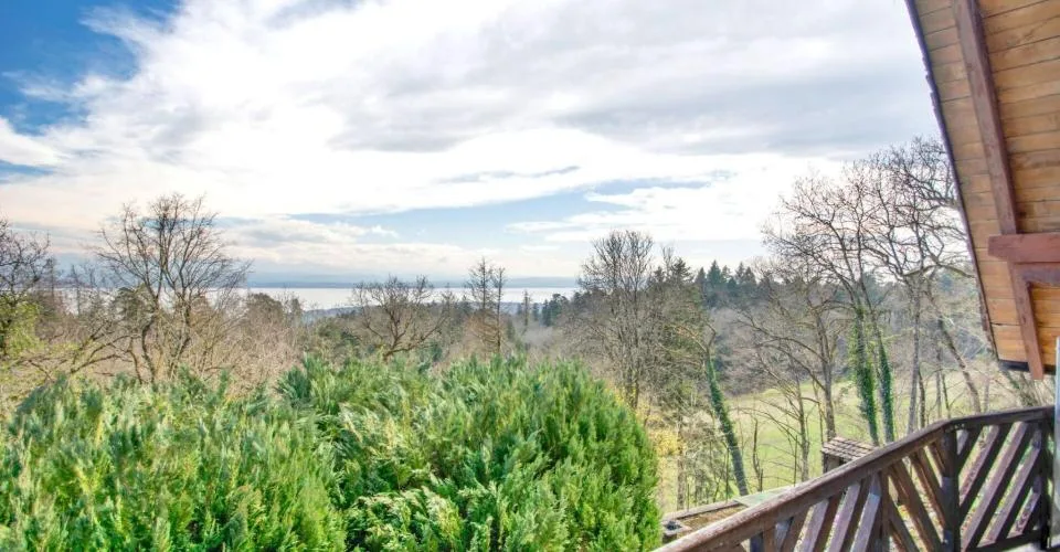 Montmollin, propriété de charme avec vue sur le lac et annexes – Foto 10 von 13