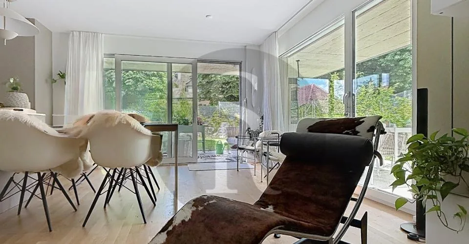 Un écrin contemporain avec jardin privatif