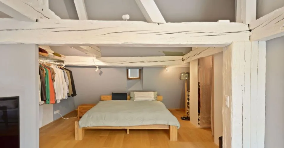 APPARTEMENT D'EXCEPTION AU COEUR DU CHÂTEAU DE PESEUX