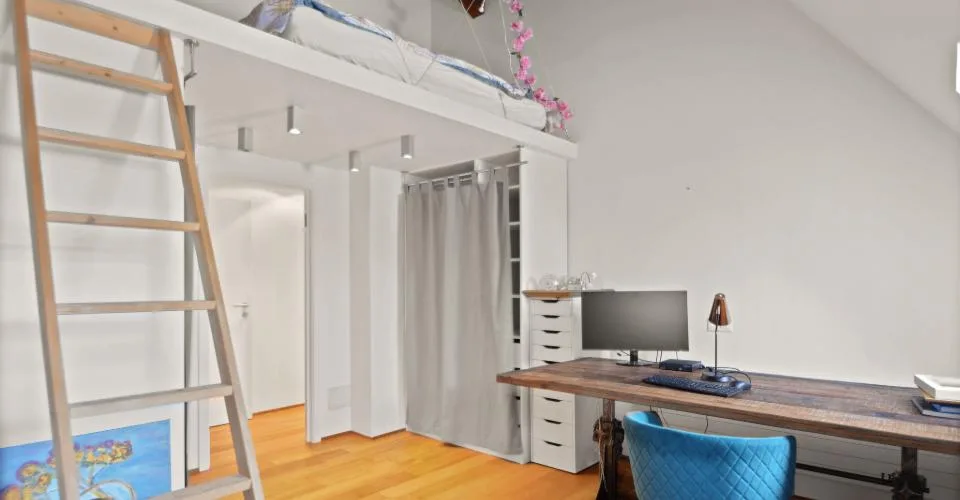 APPARTEMENT D'EXCEPTION AU COEUR DU CHÂTEAU DE PESEUX