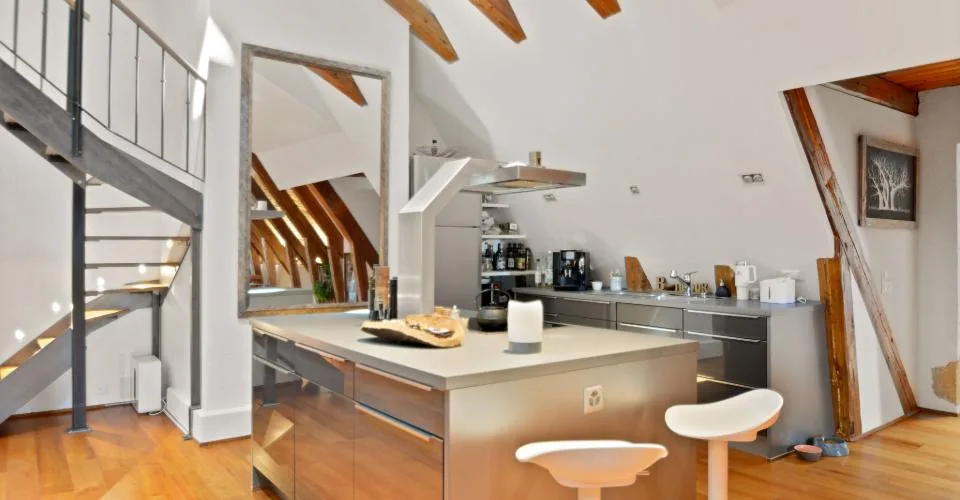 APPARTEMENT D'EXCEPTION AU COEUR DU CHÂTEAU DE PESEUX