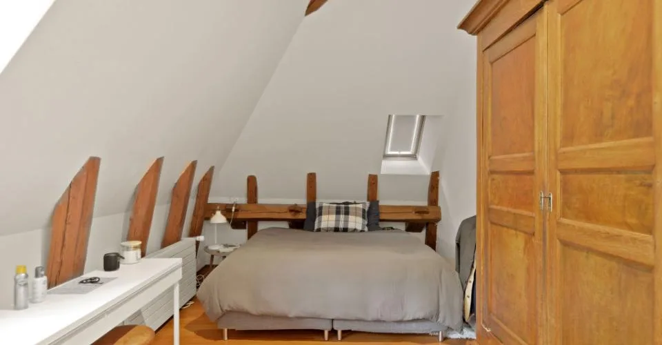 APPARTEMENT D'EXCEPTION AU COEUR DU CHÂTEAU DE PESEUX
