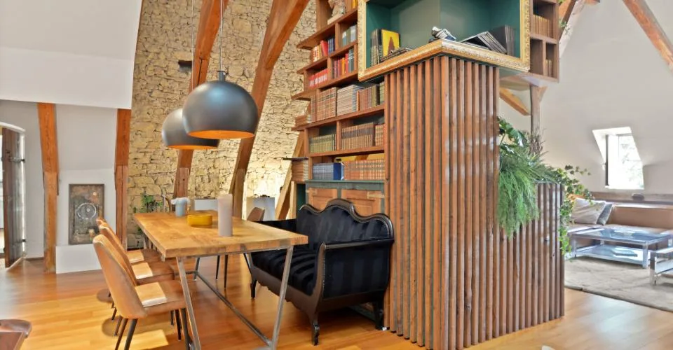 APPARTEMENT D'EXCEPTION AU COEUR DU CHÂTEAU DE PESEUX