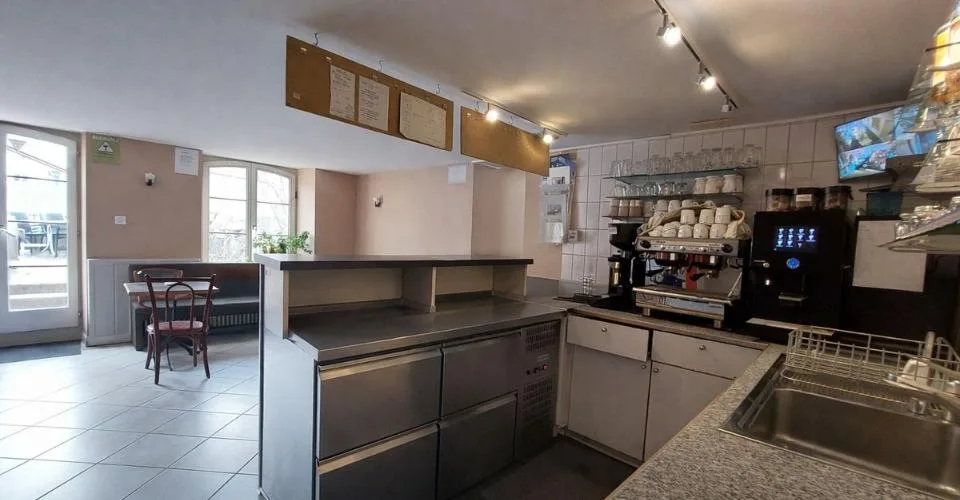 Maison d'habitation avec tea-room et magnifique terrasse, situation privilégiée – foto 5 di 12