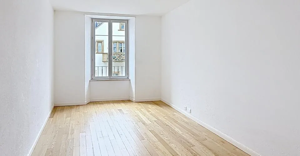Spacieux appartement dans le bourg historique de Boudry