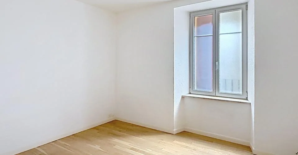 Spacieux appartement dans le bourg historique de Boudry